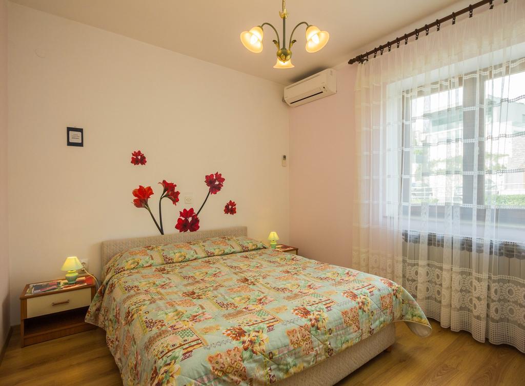 Apartments Villa Luciana Рийека Стая снимка