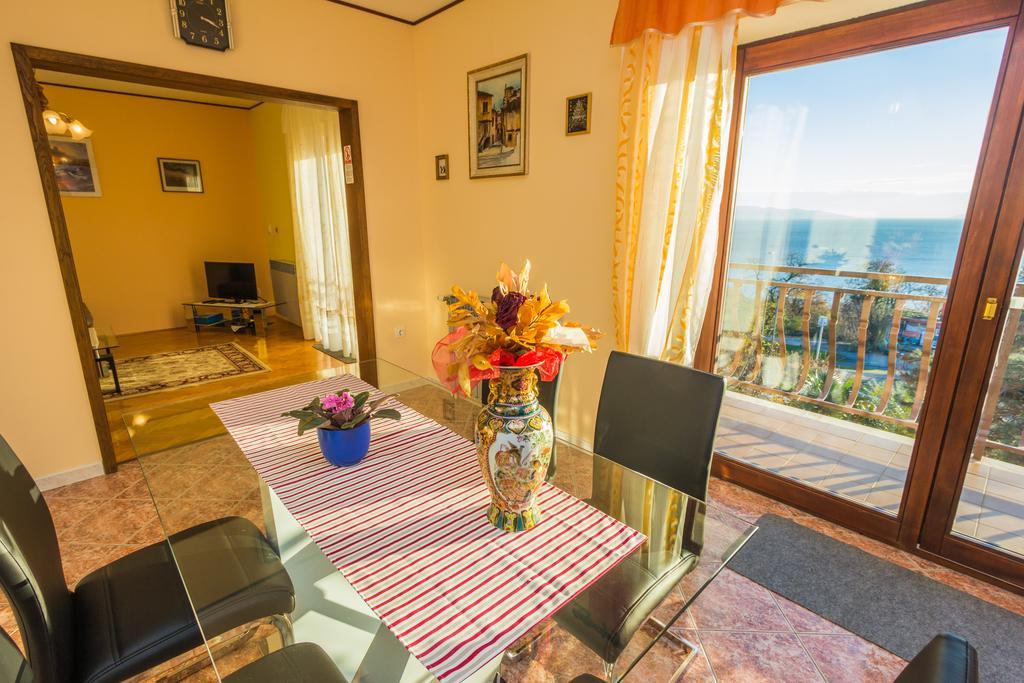 Apartments Villa Luciana Рийека Екстериор снимка
