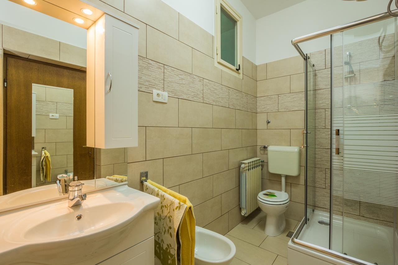 Apartments Villa Luciana Рийека Екстериор снимка